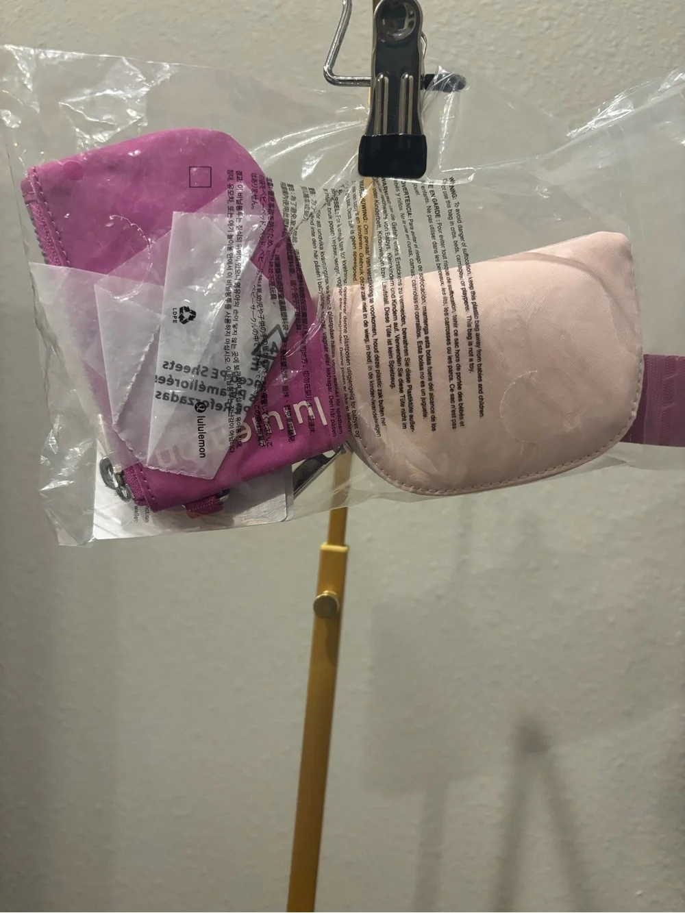 NWT lululemon Dual Pouch Wristlet pink two-tone colorway - Picture 2 of 5